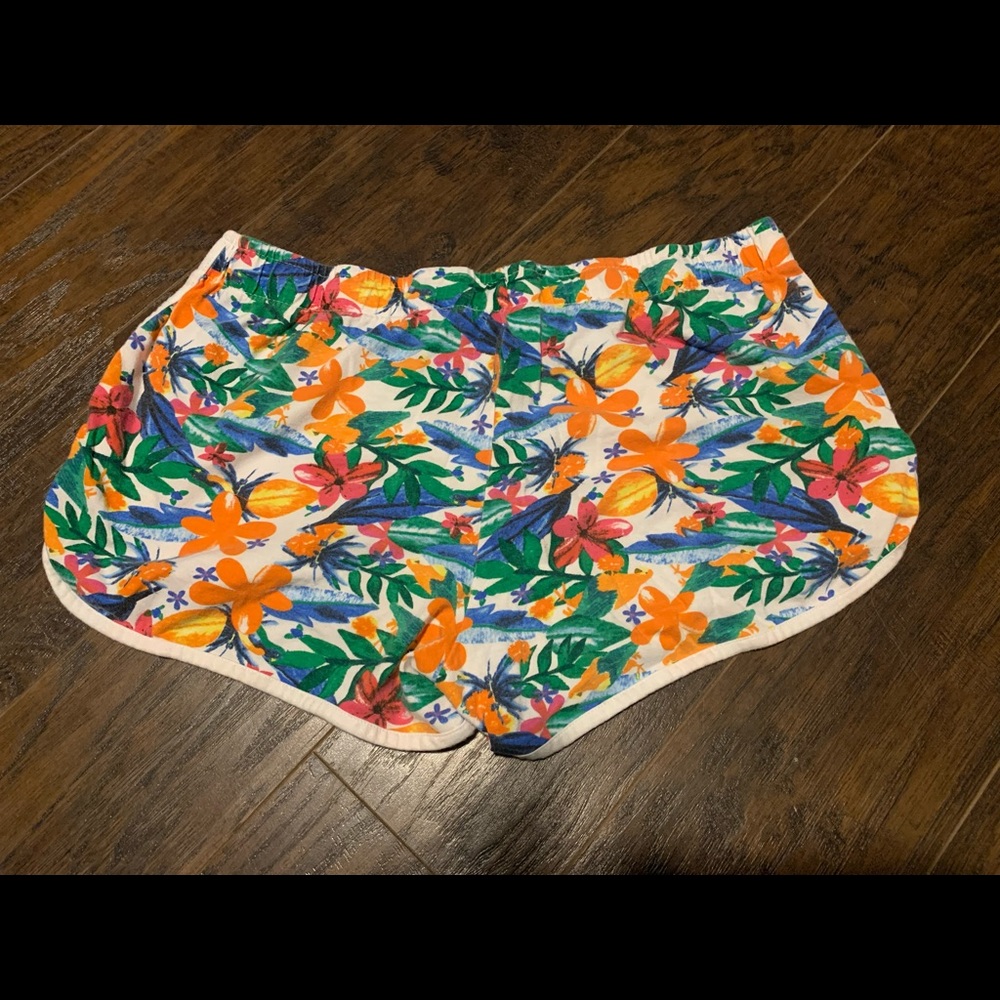 Primark floral shorts size small - Picture 2 of 3